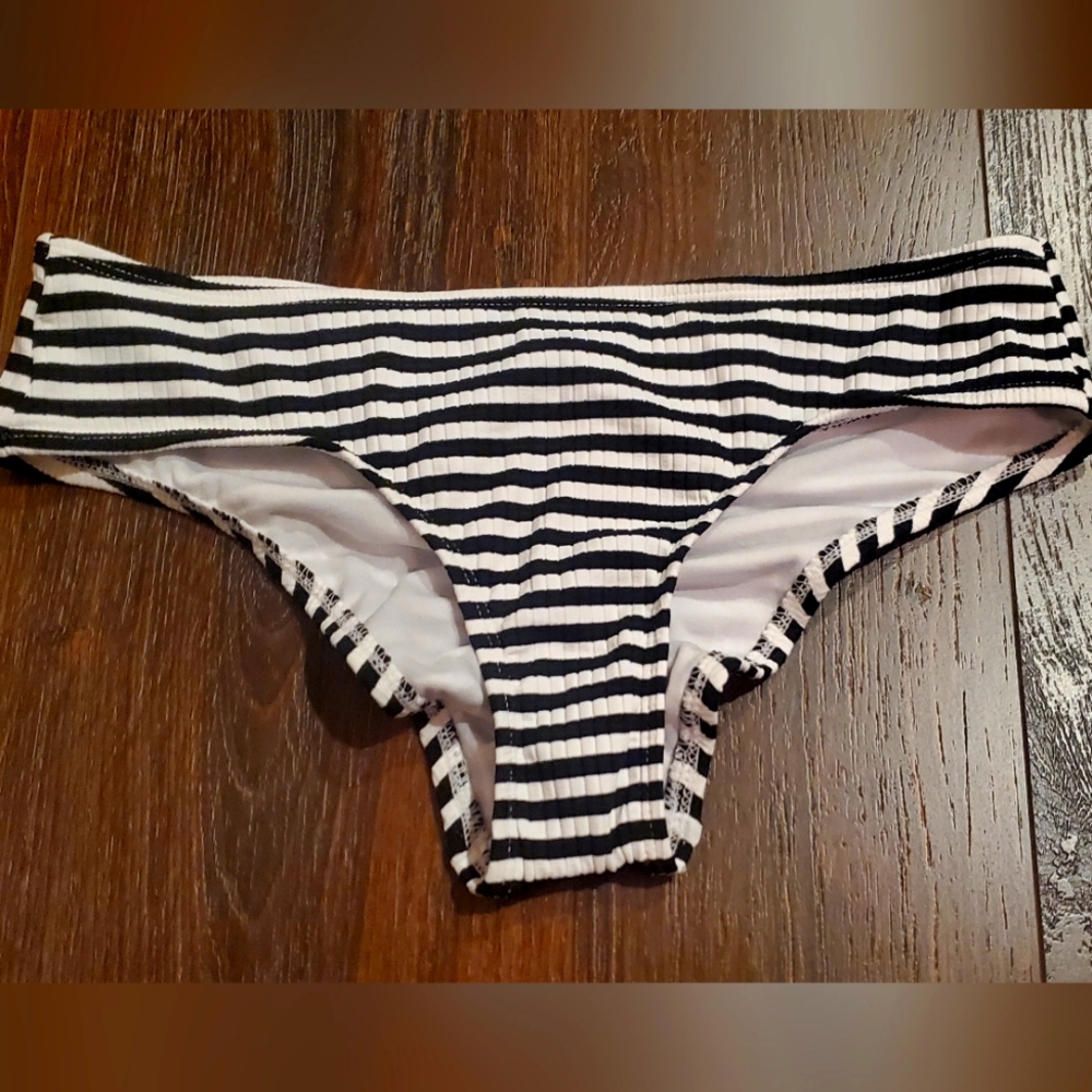 Bikini bottom